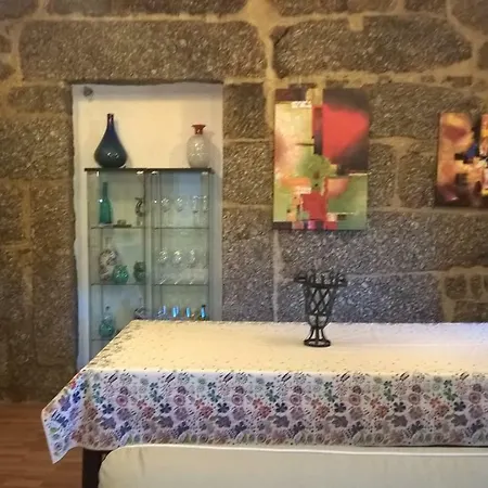 Alegre Monotonia 住宿加早餐酒店 Cunha (Braga)